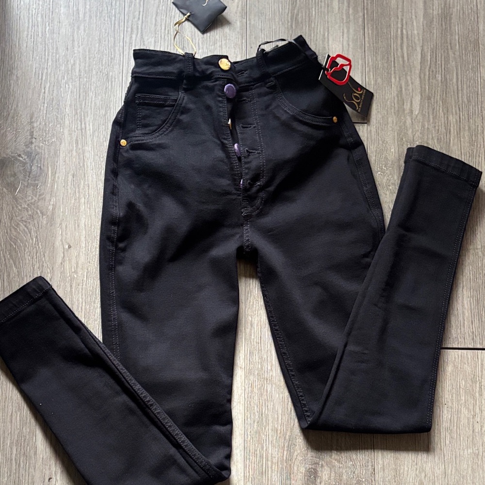 Elegant Black High-Waisted Jeggings